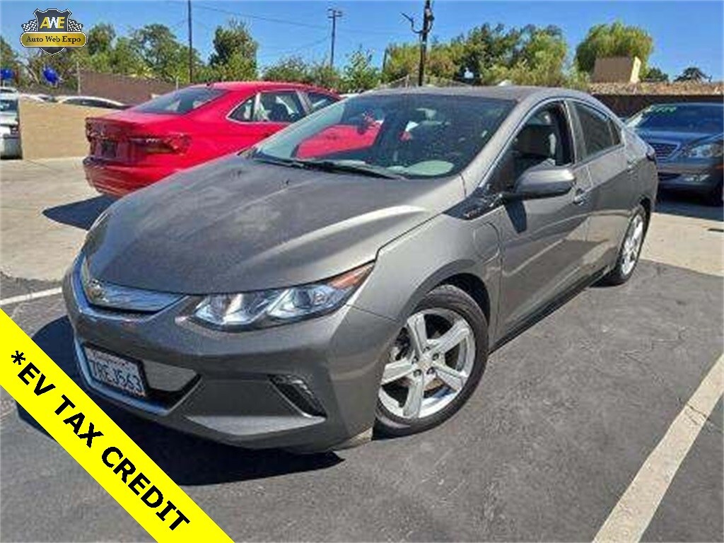 2017 Chevrolet Volt LT photo 2