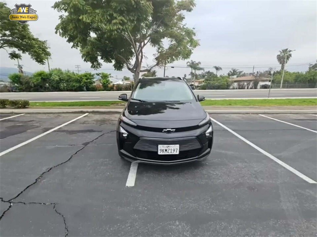 2023 Chevrolet Bolt EUV photo 2