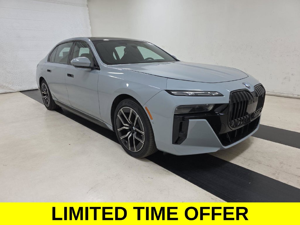 BMW i7