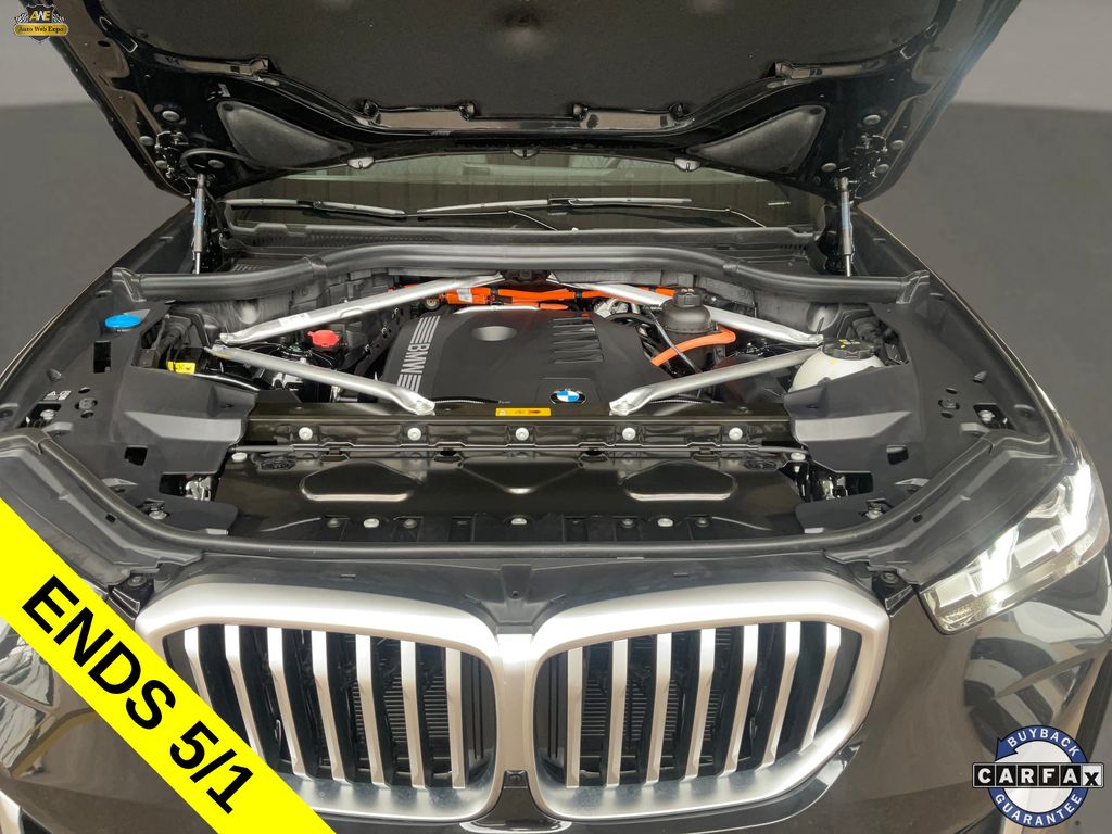 2025 BMW X5 50e - Photo 50