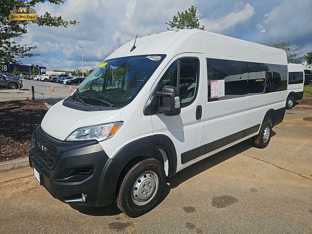 2023 Ram ProMaster 3500 Window Van Cargo Van photo 2