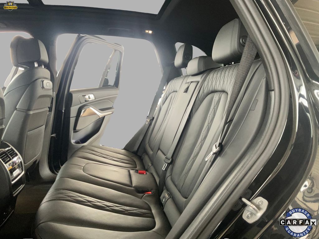 2025 BMW X5 50e - Photo 14