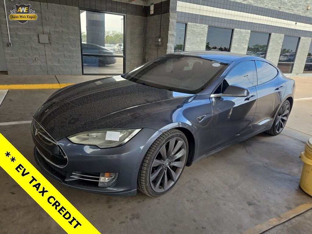 2016 Tesla Model S 70 photo 3