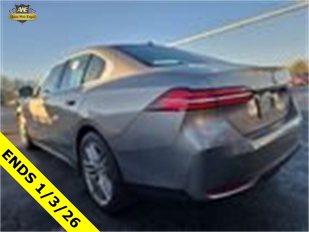 Used 2024 BMW 5 Series 530i Sedan