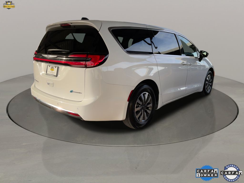 2024 Chrysler Pacifica PHEV Select - Photo 6