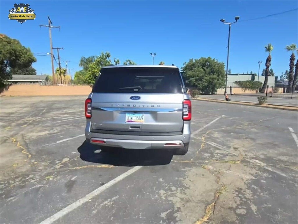 2024 Ford Expedition Limited photo 4