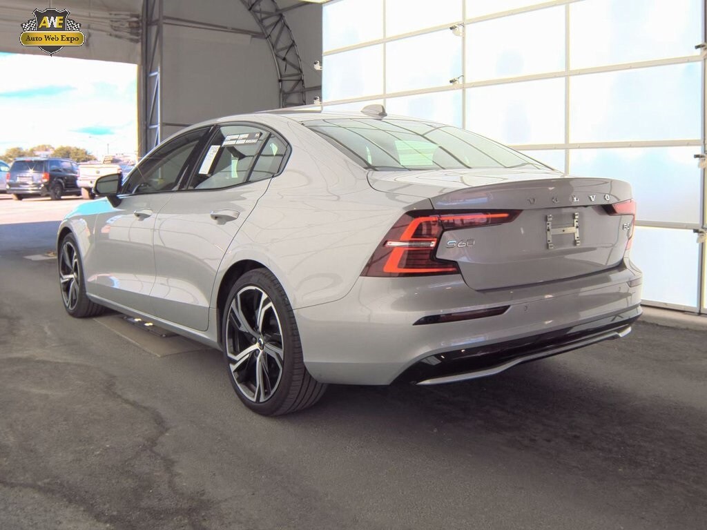 2024 Volvo S60 B5 Core photo 2