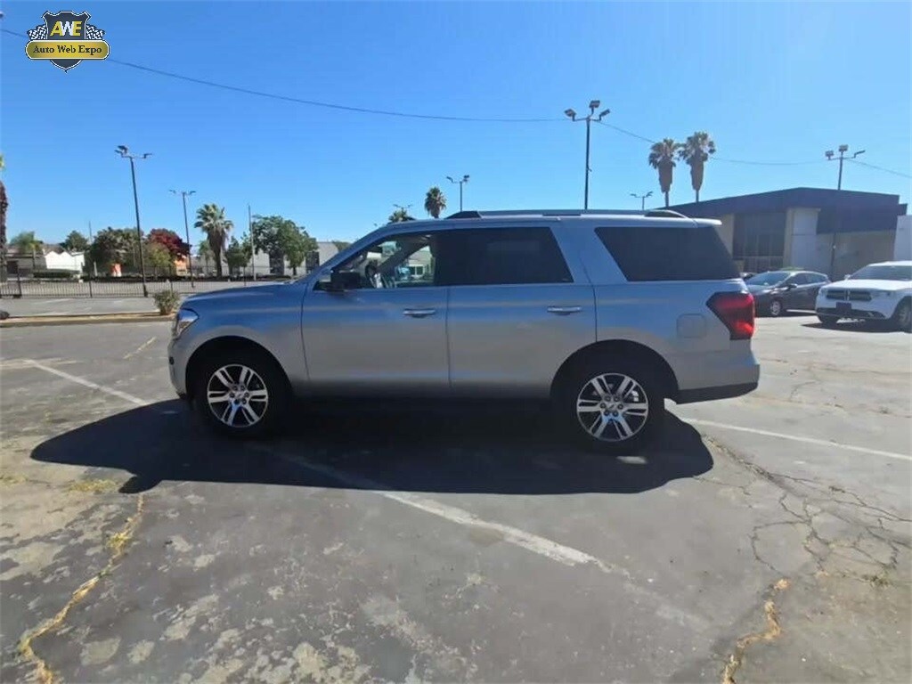 2024 Ford Expedition Limited photo 3