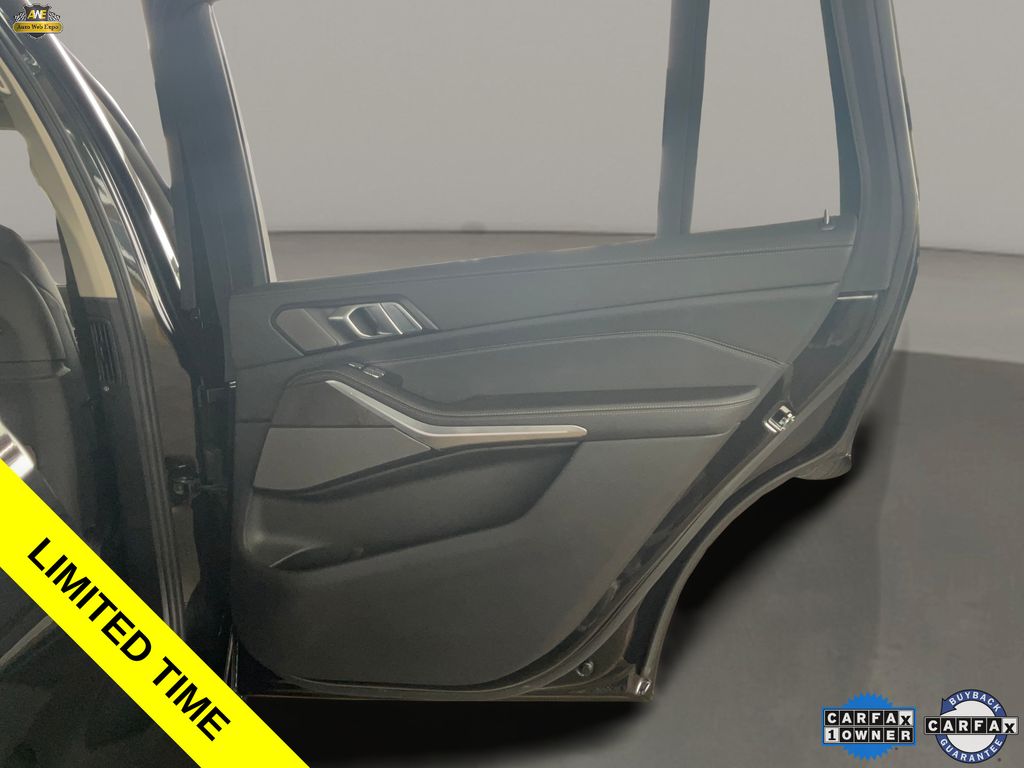 2023 BMW X7 40i - Photo 17