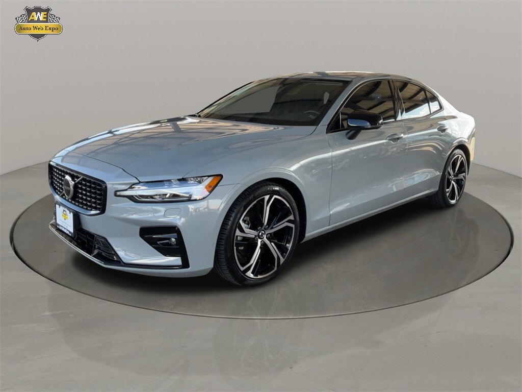 2024 Volvo S60 B5 Core photo 3