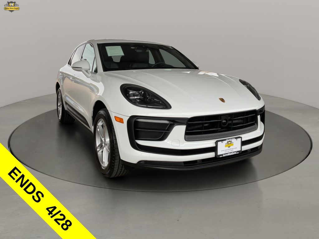 2024 Porsche Macan Base