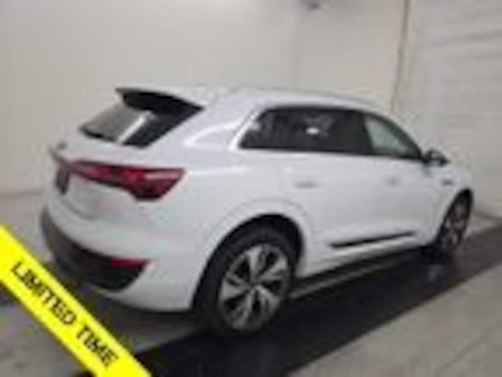 Used 2024 Audi Q8 e-tron Premium quattro SUV