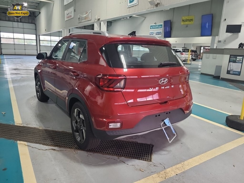 Used 2022 Hyundai Venue SEL SUV