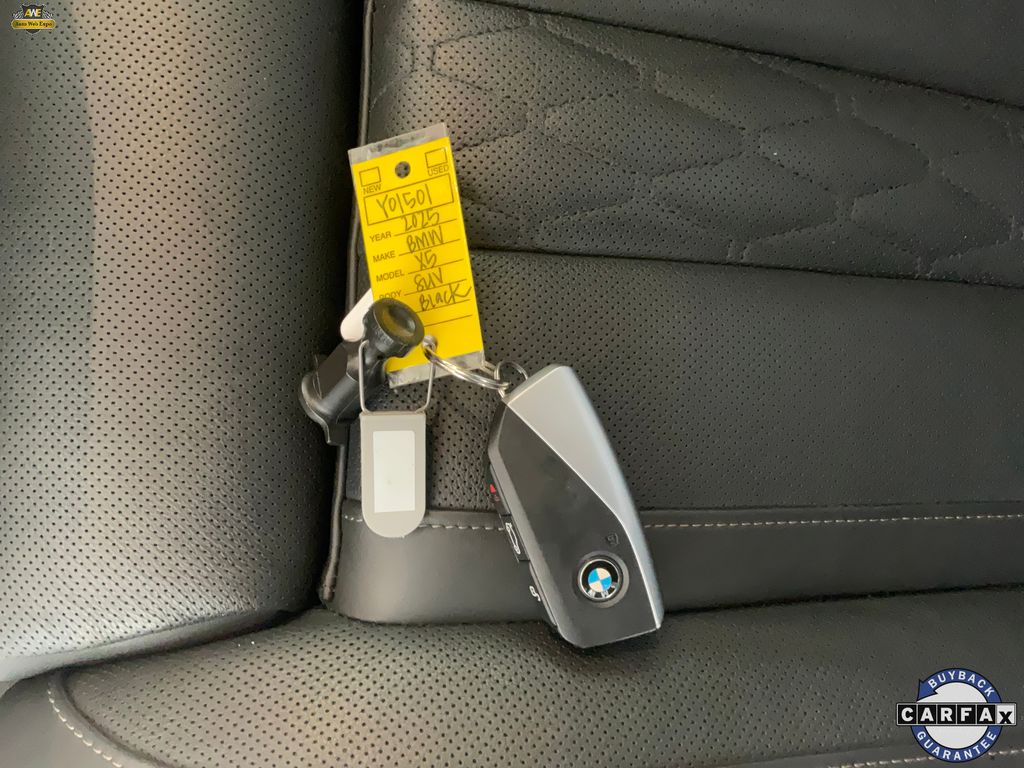 2025 BMW X5 50e - Photo 62