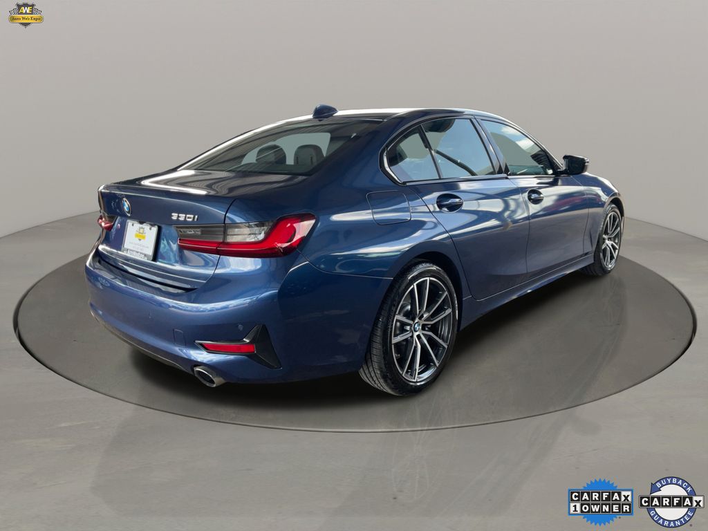 2022 BMW 3 Series 330i - Photo 6