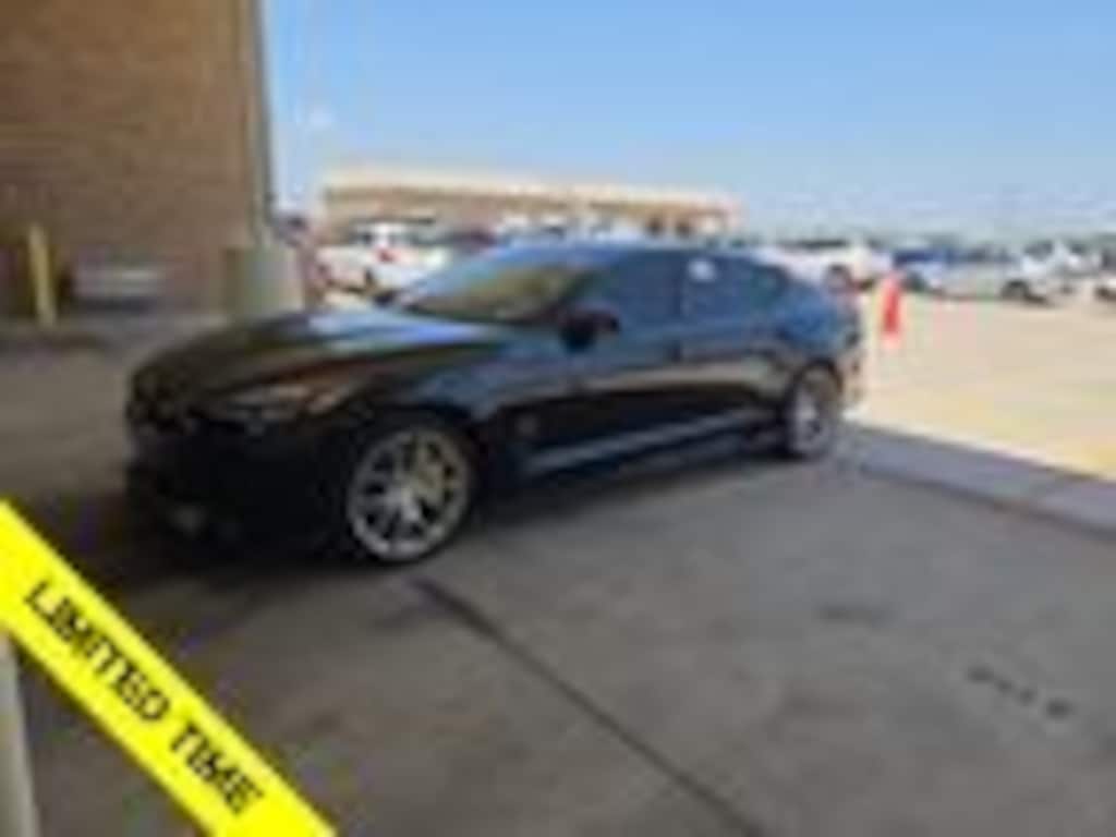 Used 2022 Kia Stinger GT1 Sedan