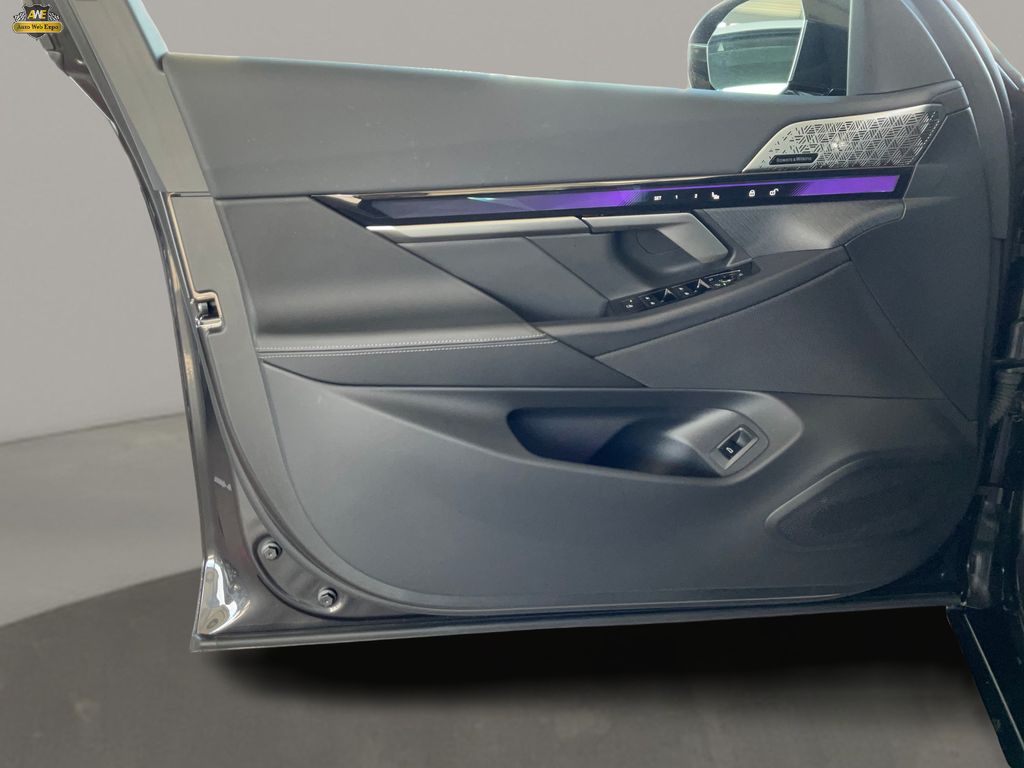 2026 BMW i5 40 - Photo 9
