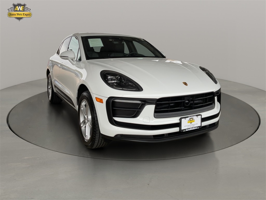 2024 Porsche Macan Base