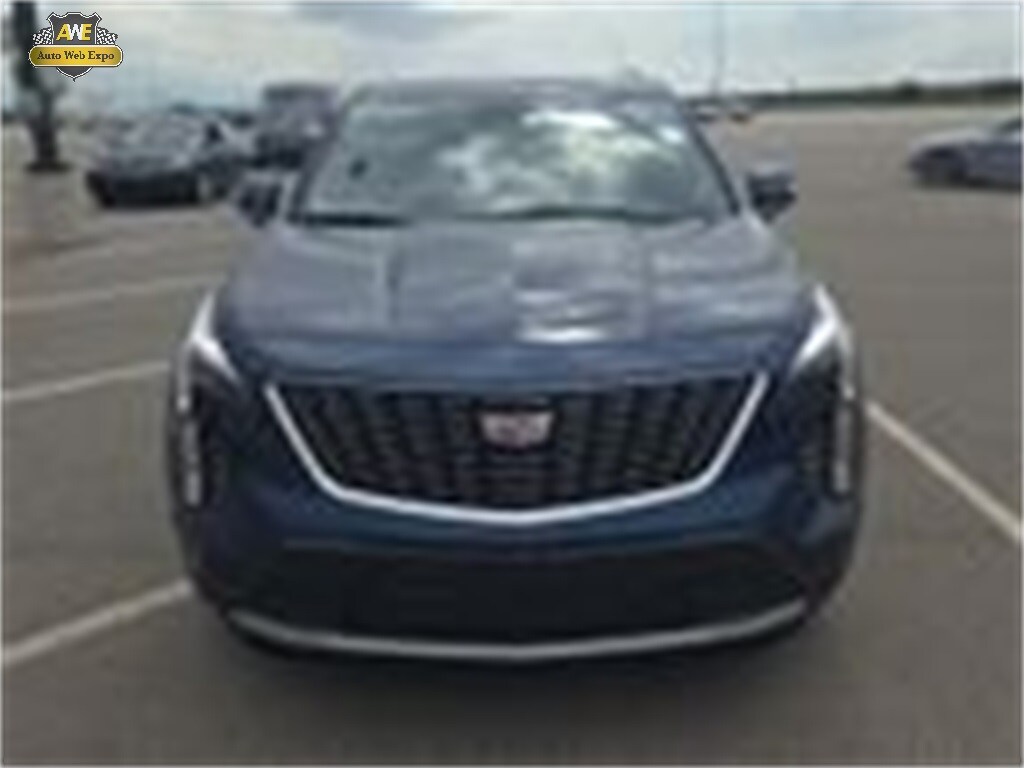 2021 Cadillac XT4 Premium Luxury photo 2
