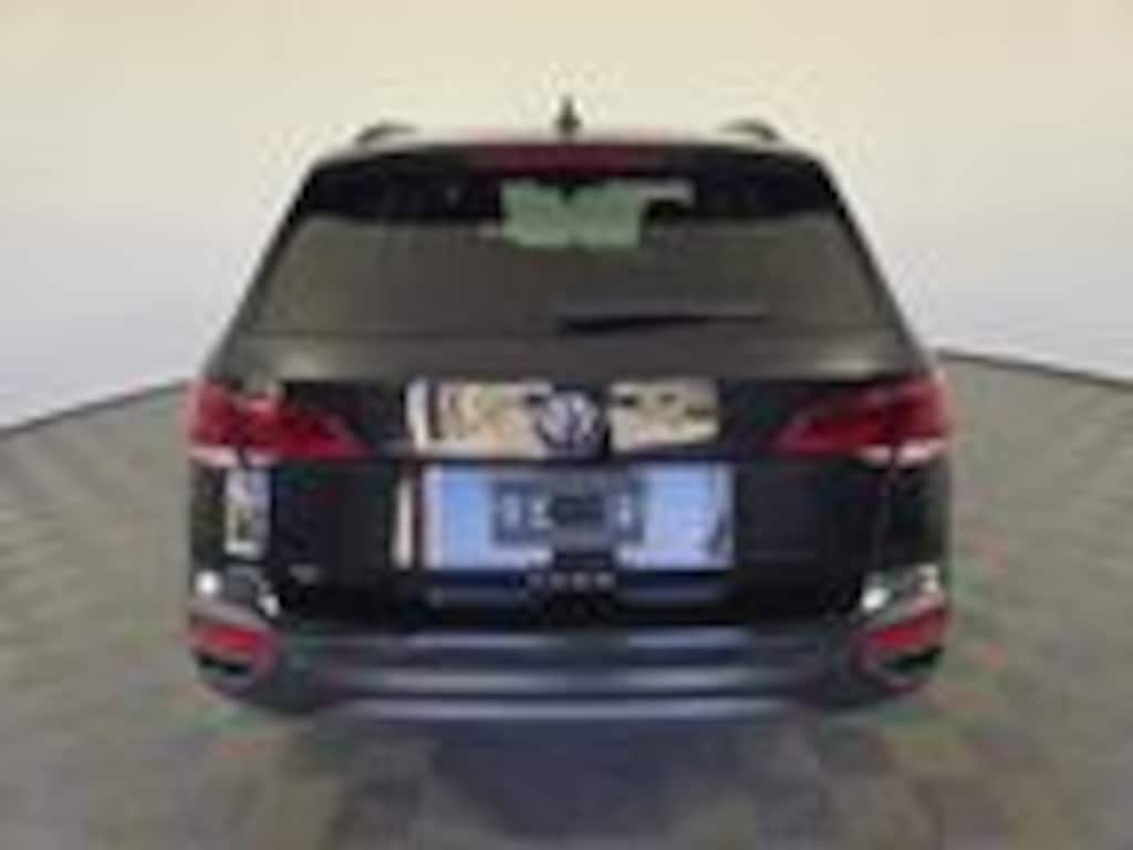 Used 2024 Volkswagen Taos 1.5T SE Black SUV