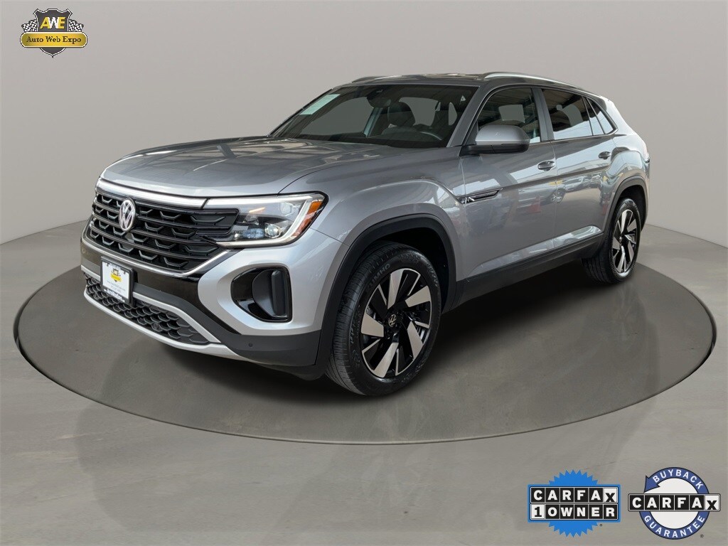 2024 Volkswagen Atlas Cross Sport SE Technology photo 3