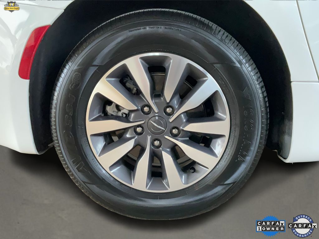 2024 Chrysler Pacifica PHEV Select - Photo 48