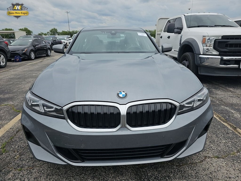 2024 Bmw 330i photo 2