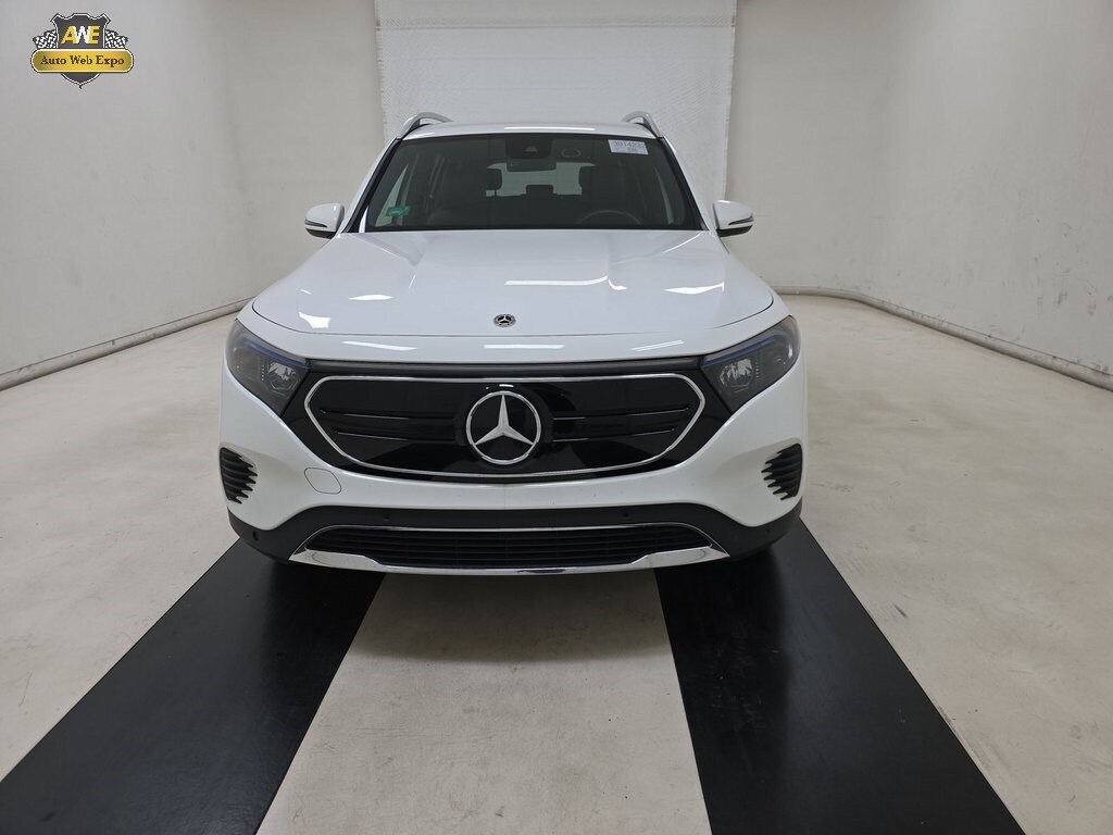 2023 Mercedes Benz EQB 300 4MATIC photo 2