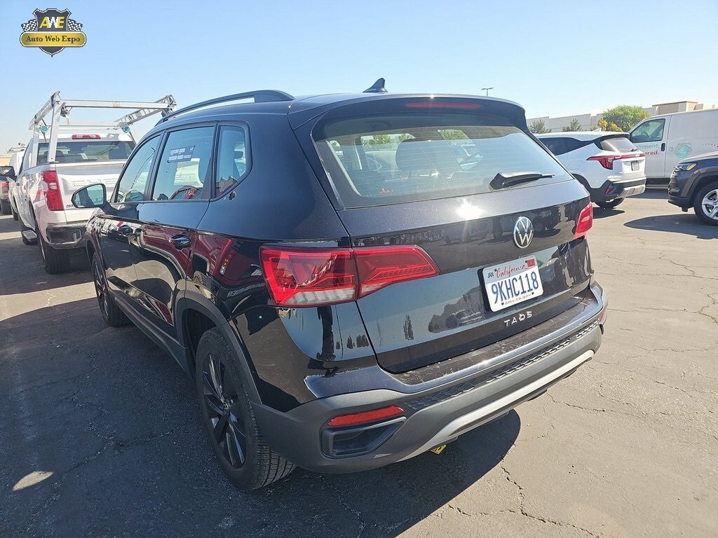 2024 Volkswagen Taos S photo 4