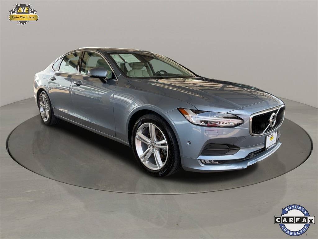 2017 Volvo S90