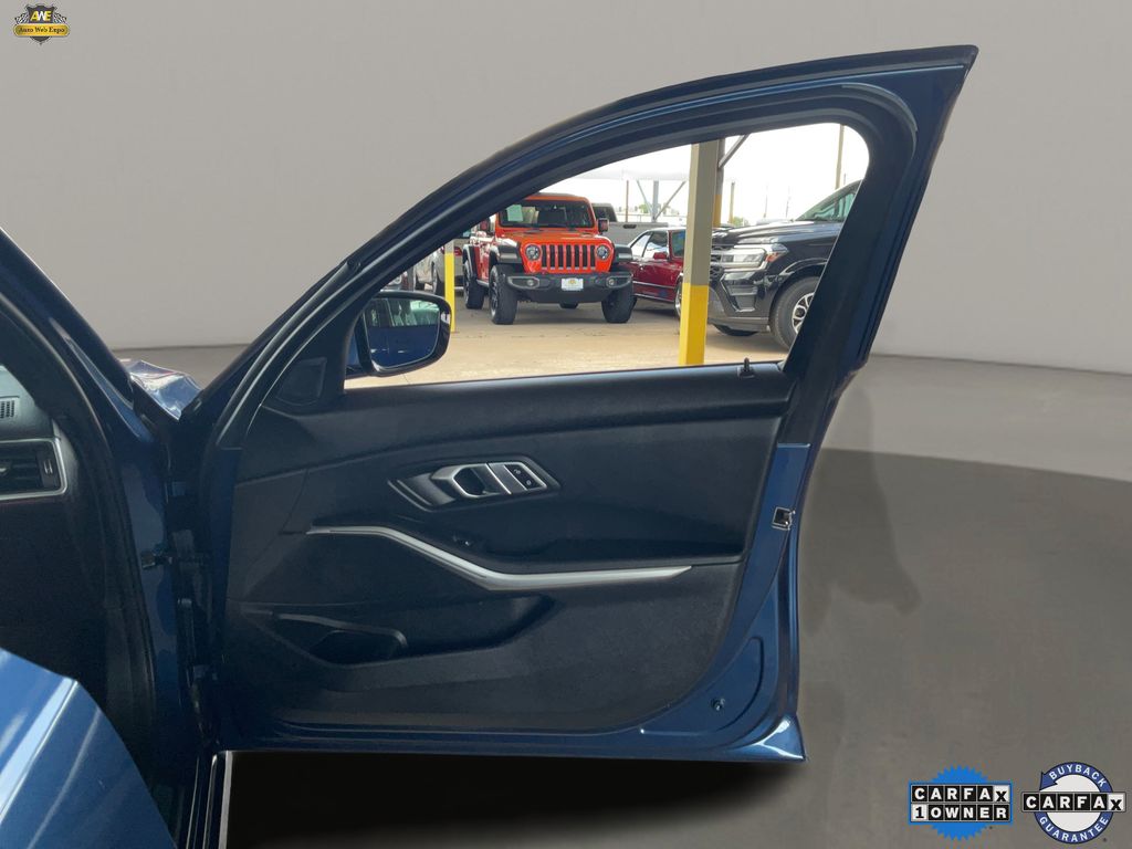 2022 BMW 3 Series 330i - Photo 20