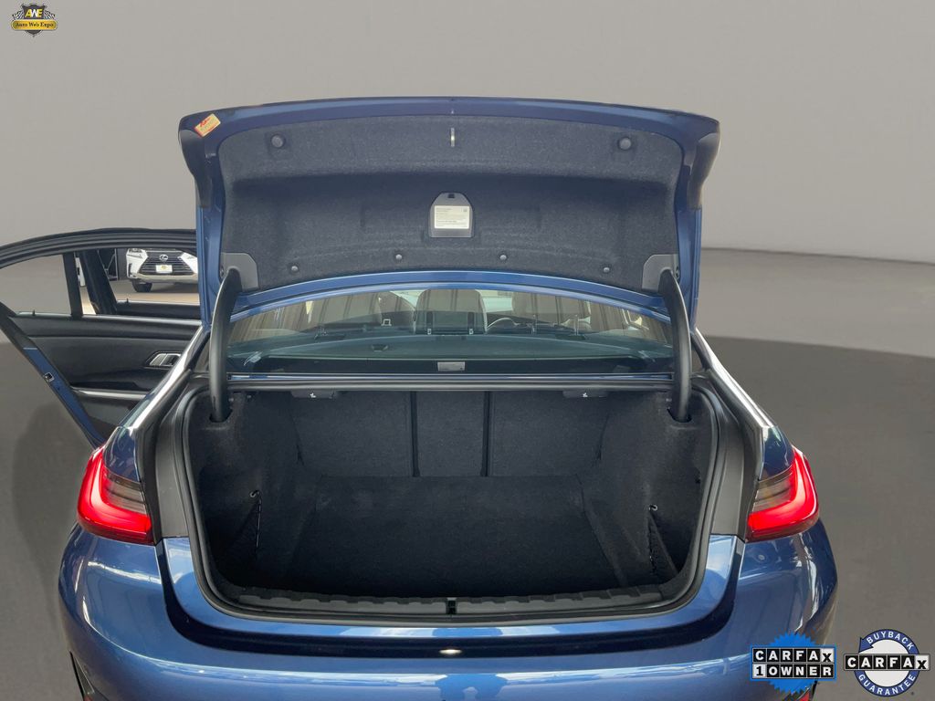 2022 BMW 3 Series 330i - Photo 24