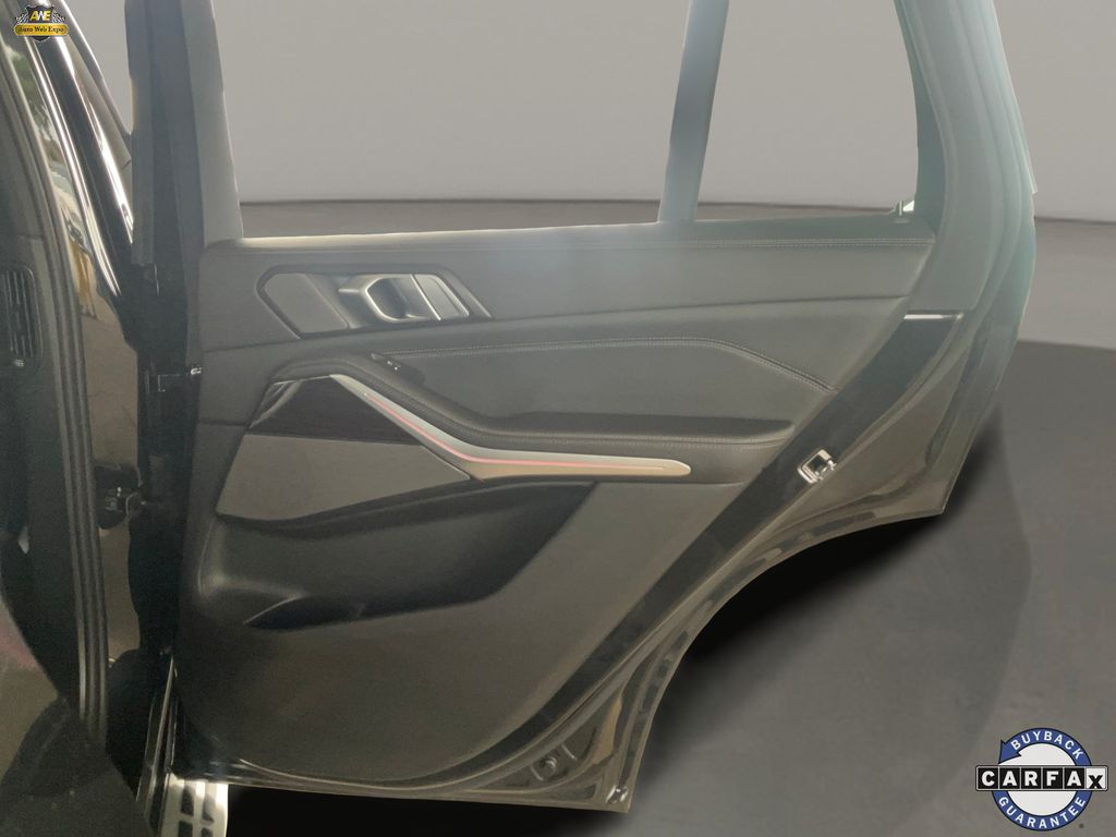 2025 BMW X5 50e - Photo 16