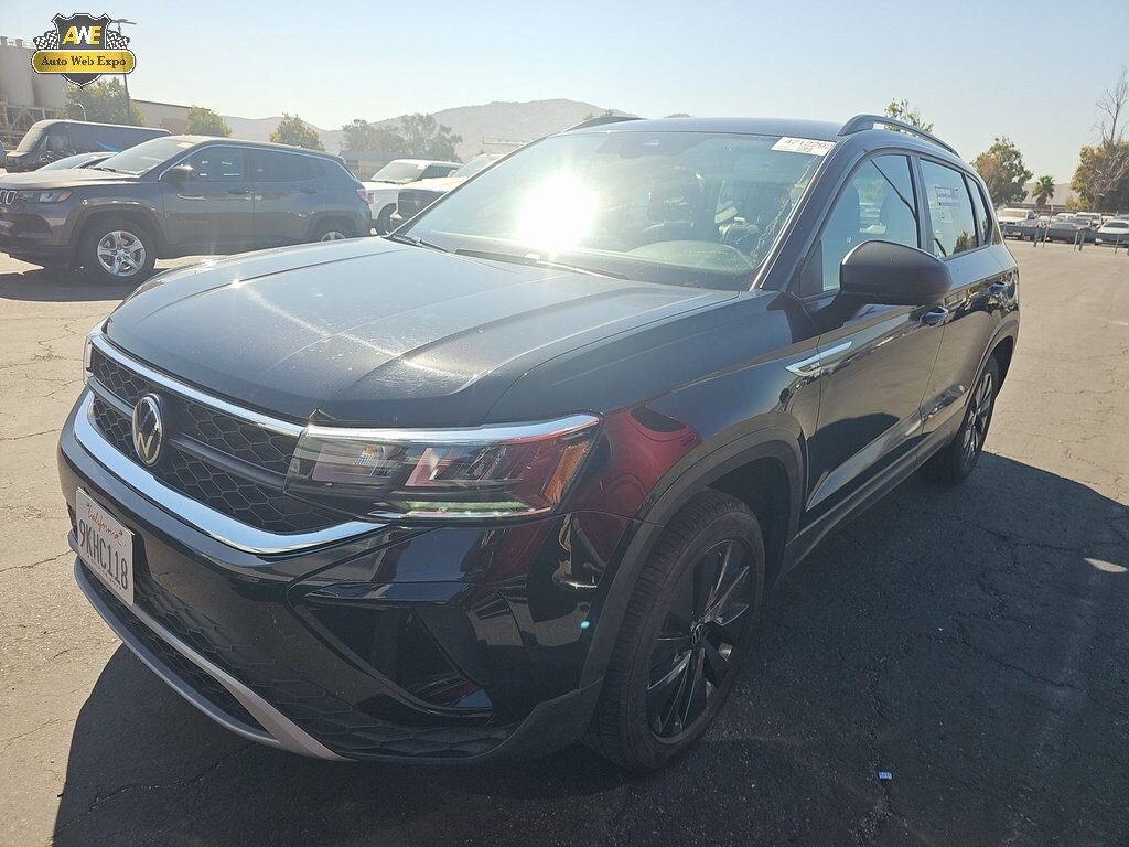 2024 Volkswagen Taos S photo 3