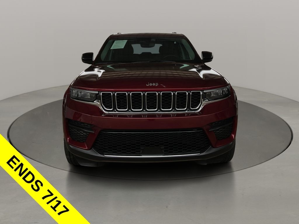 Used 2024 Jeep Grand Cherokee Laredo SUV