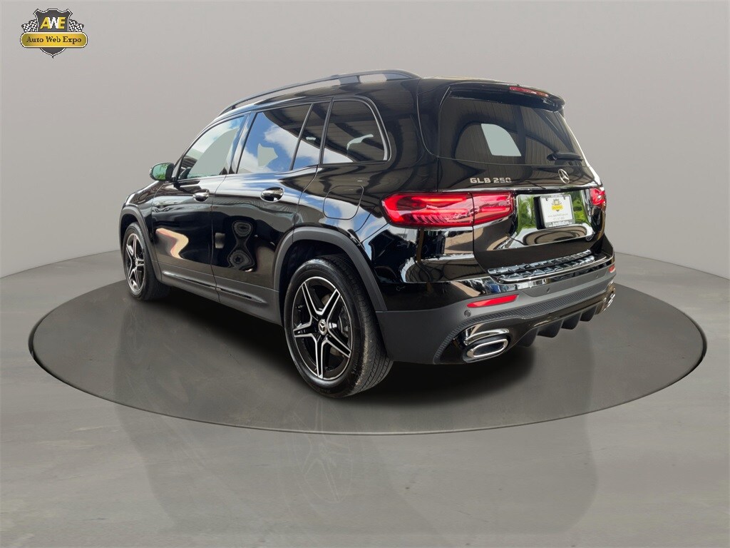 2024 Mercedes Benz GLB 250 photo 4