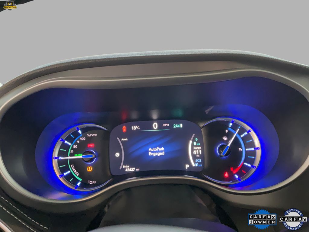 2024 Chrysler Pacifica PHEV Select - Photo 35