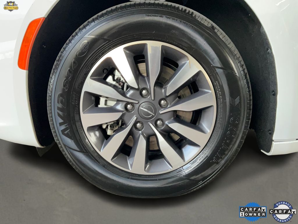 2024 Chrysler Pacifica PHEV Select - Photo 44