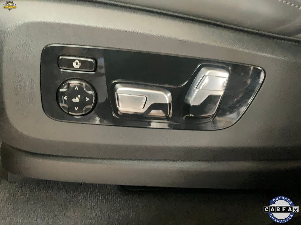 2025 BMW X5 50e - Photo 50