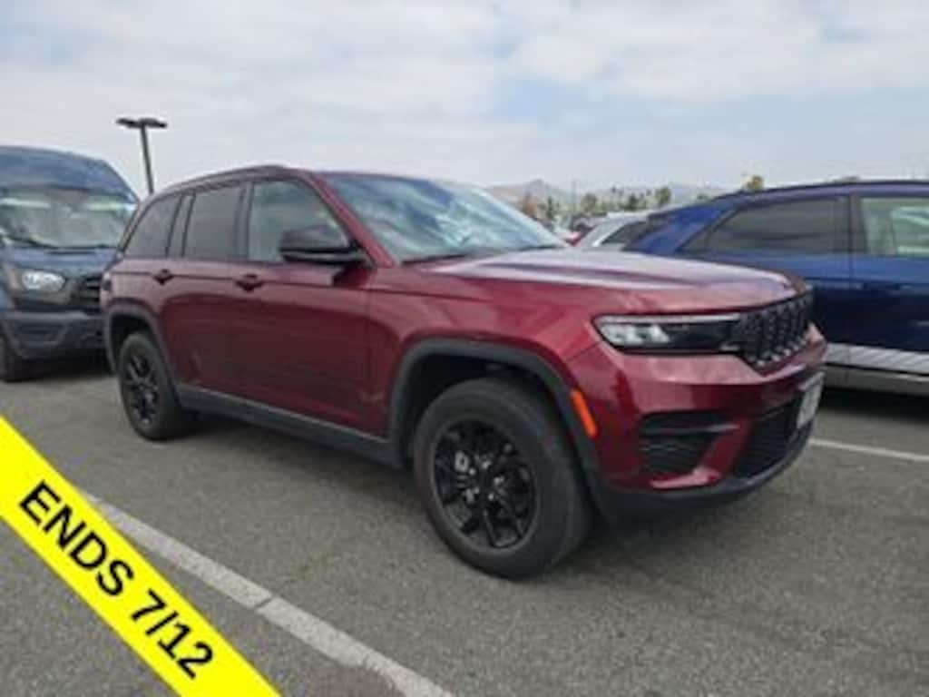 Used 2024 Jeep Grand Cherokee Altitude SUV