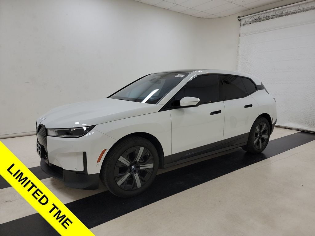 Used 2024 BMW iX xDrive50 /DRIVING ASSIST PRO /CONVENIENCE PKG SUV