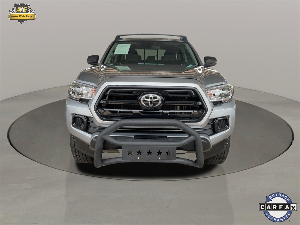 2019 Toyota Tacoma SR5 photo 2