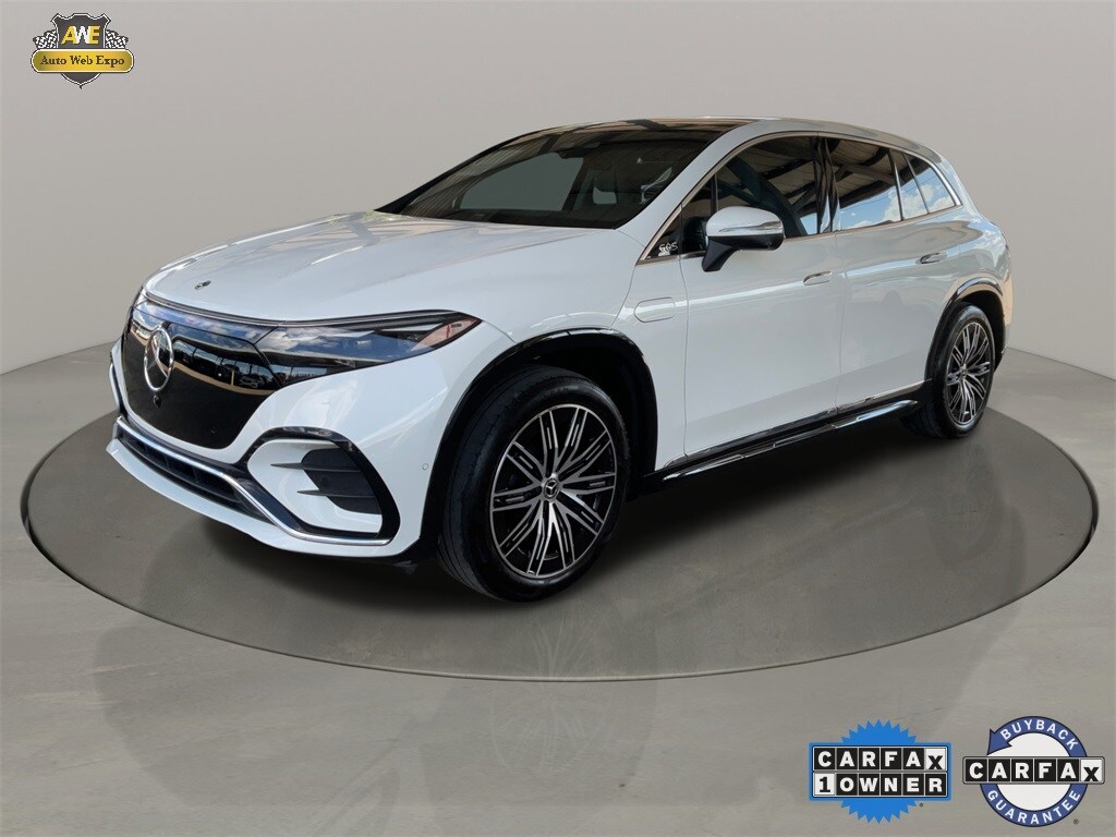 2023 Mercedes Benz EQS SUV 580 4MATIC photo 3
