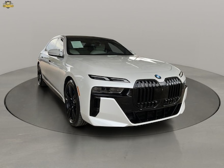 2024 BMW 7 Series 760i xDrive /M SPORT PRO /LUXURY SEATING /THEATER Sedan