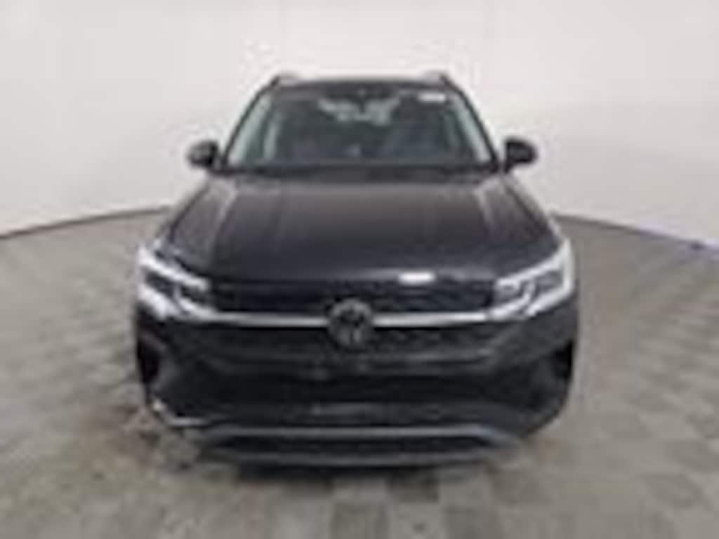 Used 2024 Volkswagen Taos 1.5T SE Black SUV