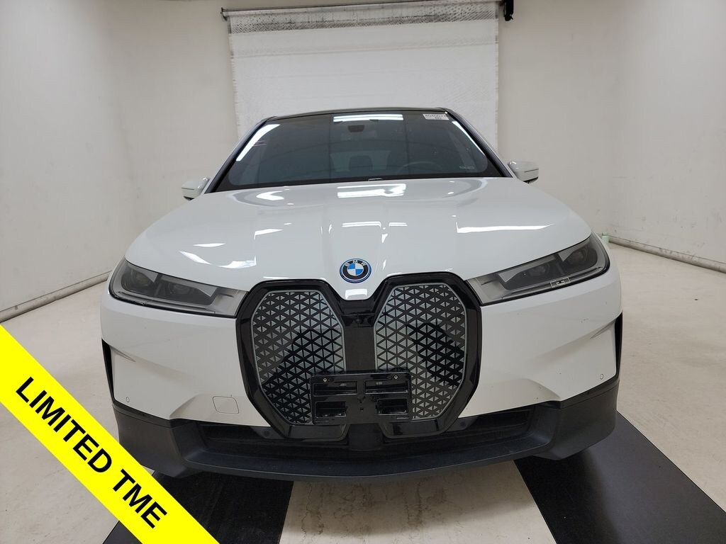 Used 2024 BMW iX xDrive50 /DRIVING ASSIST PRO /CONVENIENCE PKG SUV