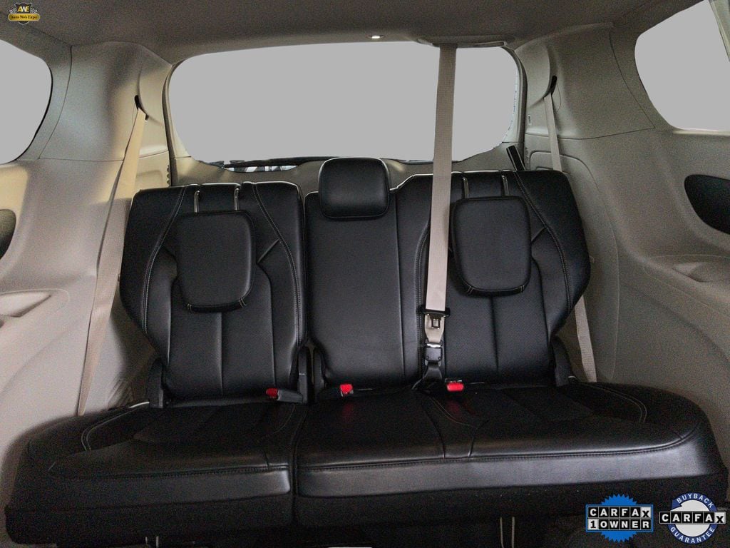 2024 Chrysler Pacifica PHEV Select - Photo 13