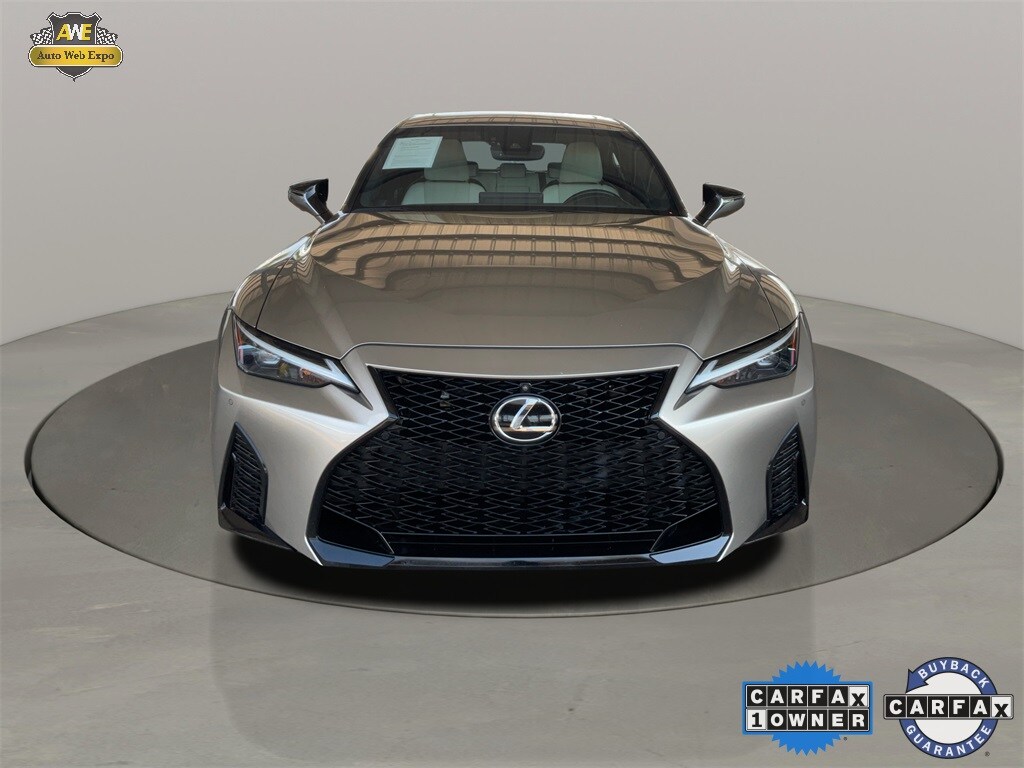 2023 Lexus IS 350 F SPORT photo 2