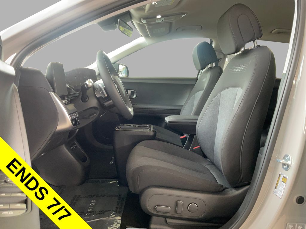 2026 Hyundai IONIQ 5 SE - Photo 10