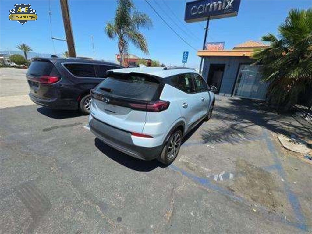 2022 Chevrolet Bolt EUV Premier photo 4